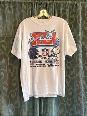 Vintage collectible tee shirt SUPER BOWL 41, Chicago, Indy.  Colts & Bears